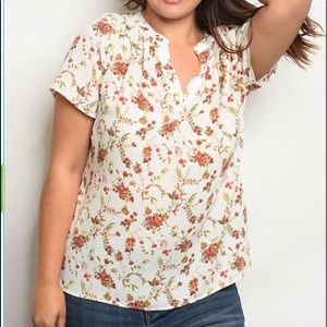 🌼Plus size 🌼Ivory floral cutesy top